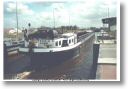 Tine B.   mit Freiborderh�hung mittschiffs am 2.4.2001 in Oldenburg